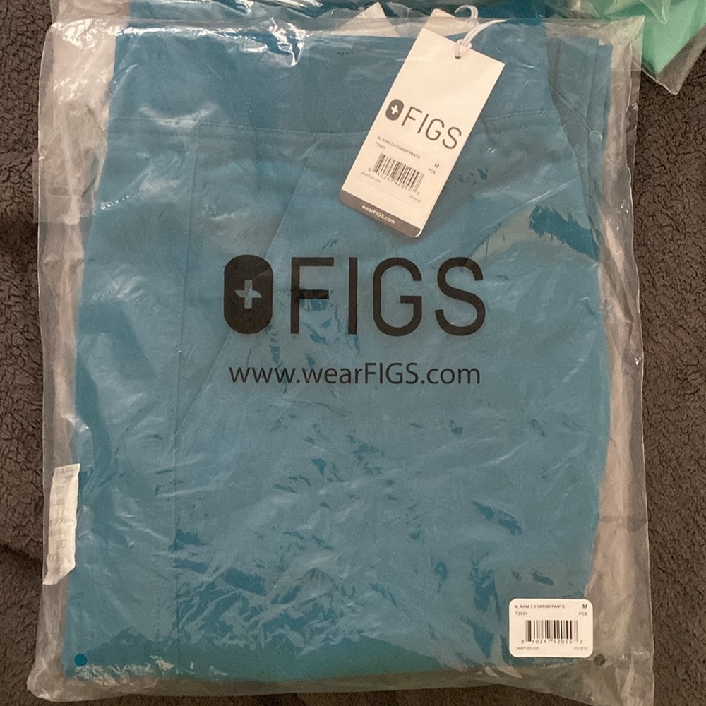 Figs scrubs